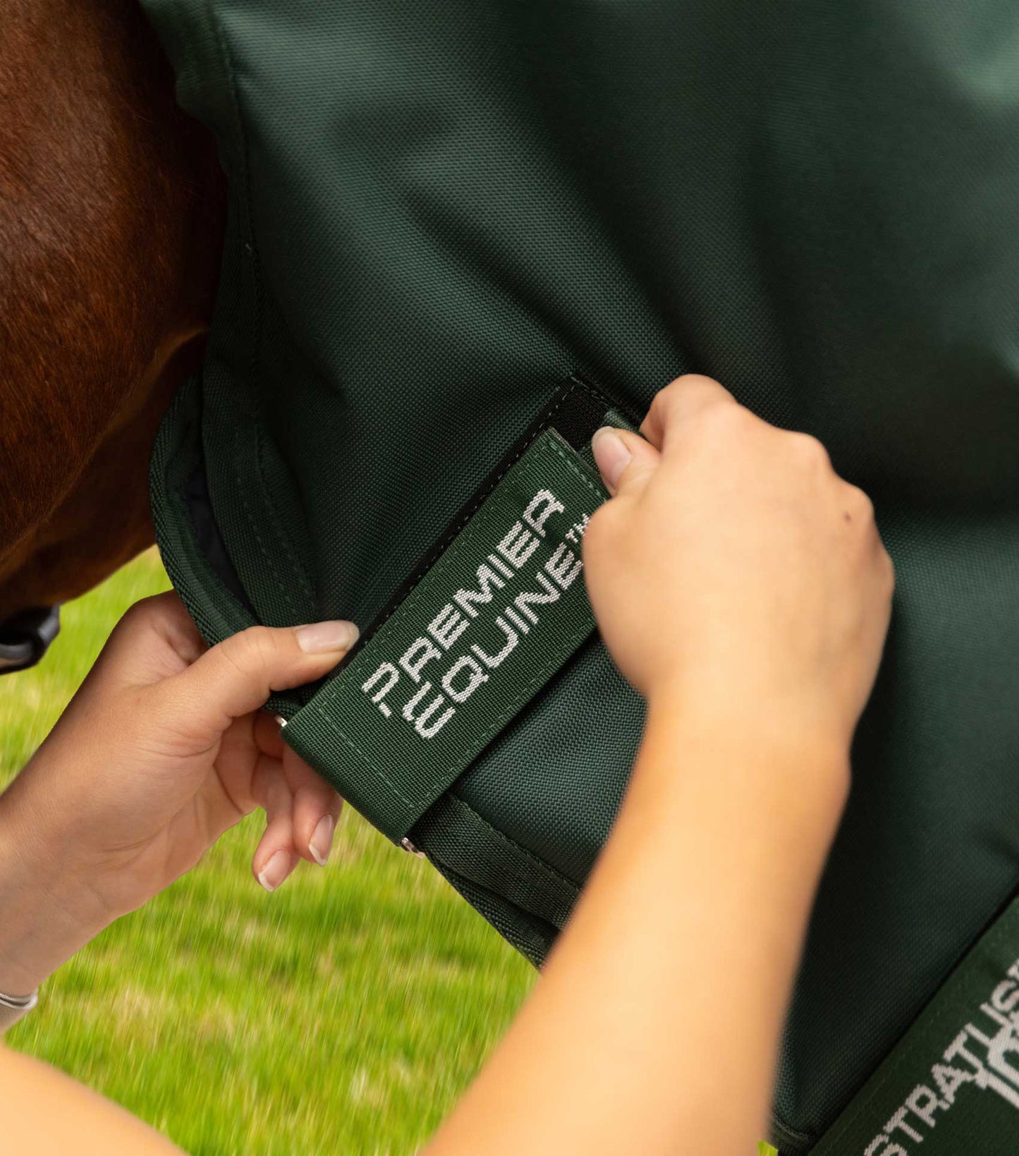 Premier Equine Stratus 1200 Series 100g Turnout Rug with Classic Neck Cover